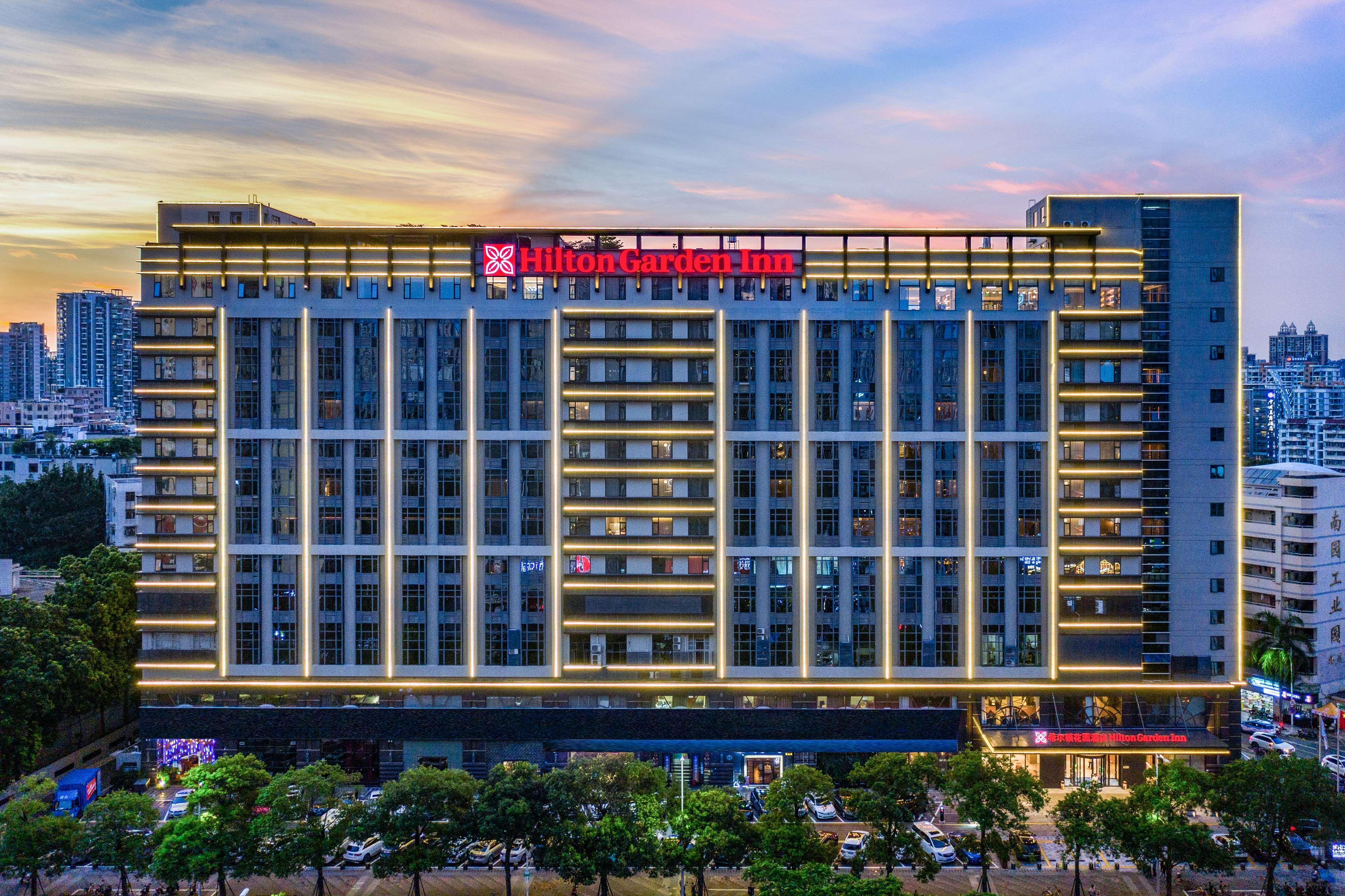 Hilton Garden Inn Shenzhen Nanshan Avenue Exterior foto